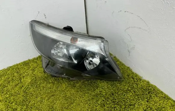 Mercedes-Benz Vito Viano W447 Headlight/headlamp 4479067800