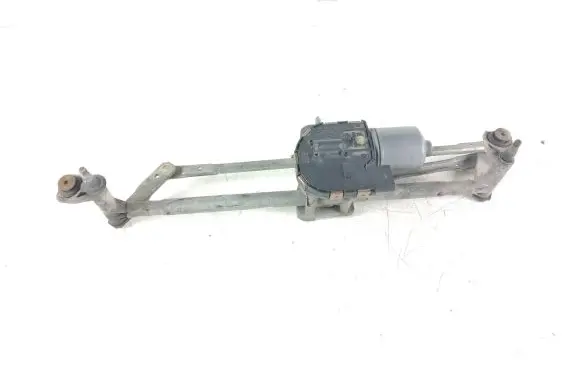Skoda Octavia Mk2 (1Z) Front wiper linkage and motor 1Z1955119A 0390241754