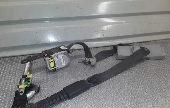 Honda Civic Front seatbelt 81850SMGE010M4