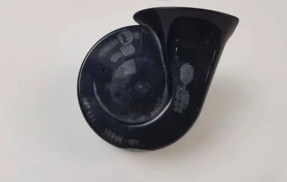 Audi A4 S4 B6 8E 8H Horn signal 8E0951223