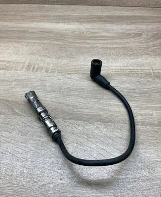 Volkswagen Golf V Ignition plug leads 13307A5