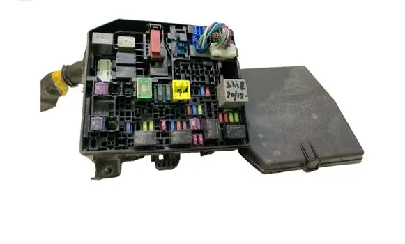 Mitsubishi Outlander Fuse box set 7594 3605NA 0556NA