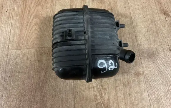 Audi A4 S4 B7 8E 8H Vacuum air tank 8E0129955