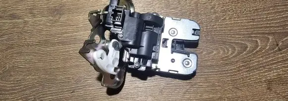 Audi A6 S6 C7 4G Tailgate/trunk/boot lock/catch/latch 8k9827505a