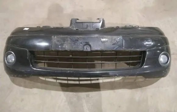 Nissan Note (E11) Front bumper juodas