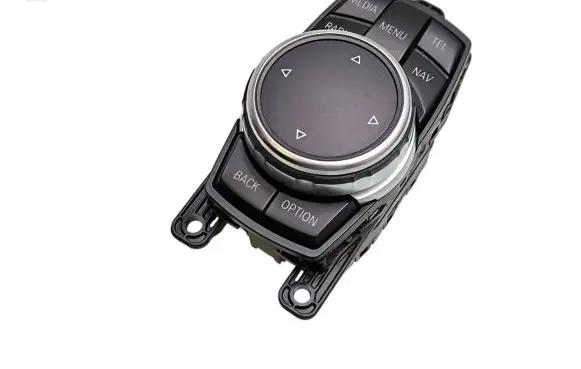 Head unit multimedia control
