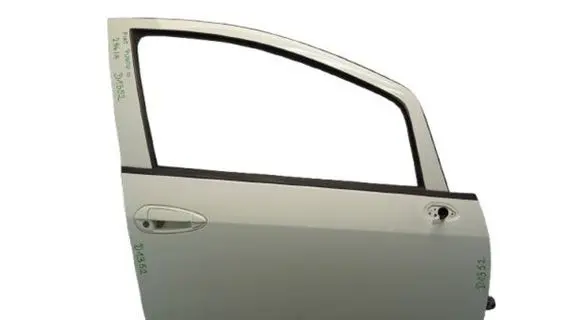 Fiat Grande Punto Front door