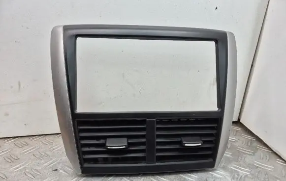 Subaru Forester SH Dash center air vent grill 66110FG020
