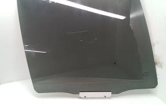 Volvo XC90 Rear door window glass 43R001604