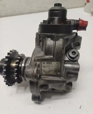 Mercedes-Benz E W238 Fuel injection high pressure pump A6540700001 0445010736