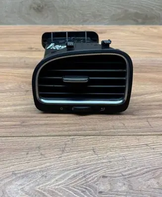 Volkswagen Golf VI Dashboard side air vent grill/cover trim 5K0819709 5K0819703