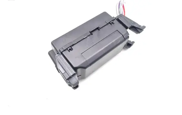 Opel Insignia B Fuse module 13460664