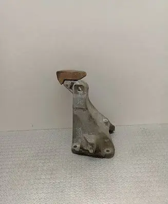 BMW 3 E90 E91 Engine mounting bracket 6781916 13807410
