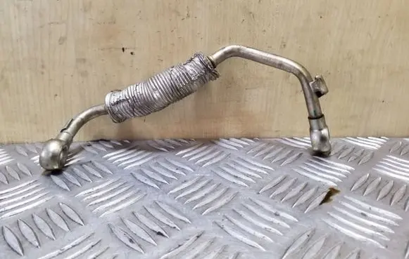 Coolant pipe/hose
