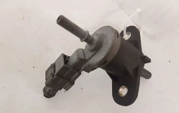 Opel Vivaro Turbo solenoid valve 8200762162