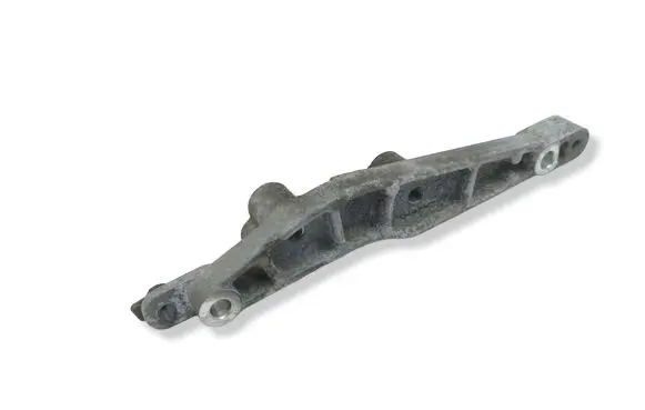 Jeep Grand Cherokee WL Engine mounting bracket 68425882AA