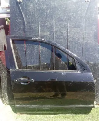 Mitsubishi Outlander Front door