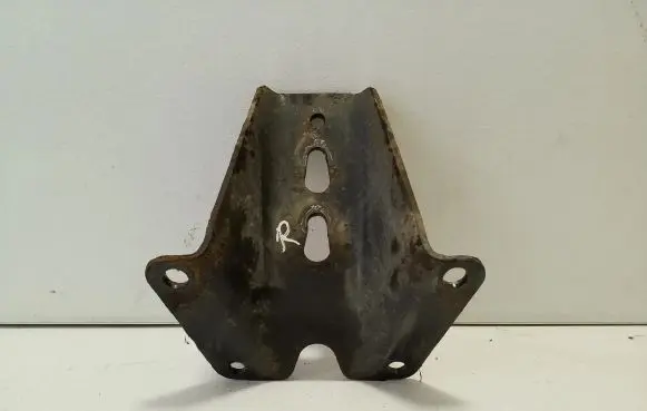Iveco Daily 5th gen Engine mounting bracket
