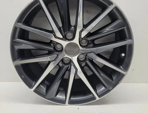 Toyota Camry R18 alloy rim 