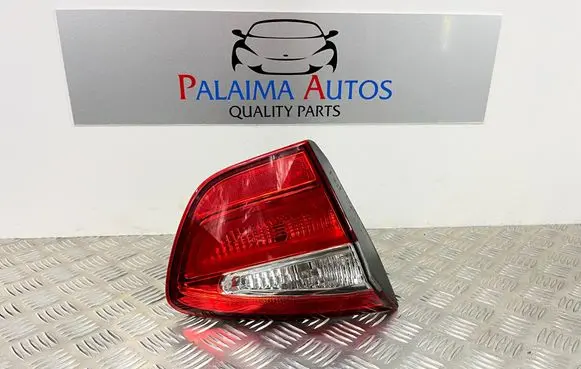 KIA Rio Tailgate rear/tail lights 924031W2