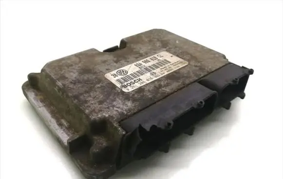Volkswagen Golf IV Engine control unit/module 06A906018CL 0261206076 26SA5335