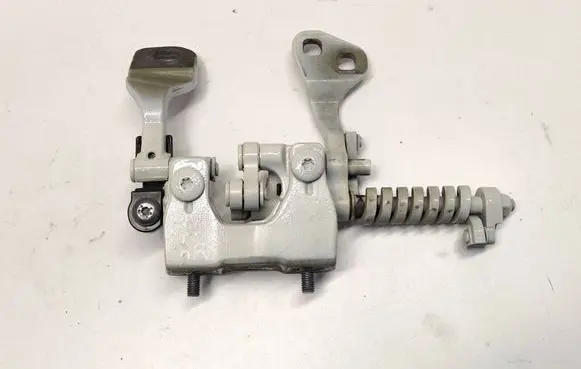 BMW 3 E90 E91 Tailgate/trunk/boot hinge 7119041