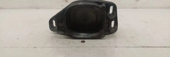 Volkswagen PASSAT B5 Engine mounting bracket 8D0199335C