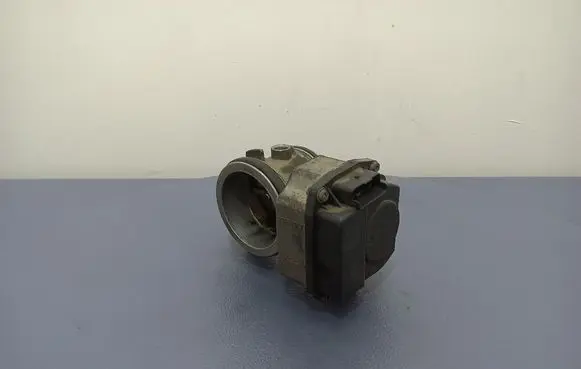 Renault Laguna II Throttle body valve 8200063652
