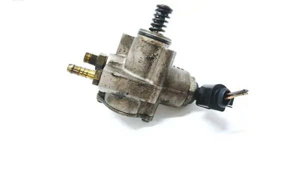 Volkswagen Golf Plus Fuel injection high pressure pump 03C127025