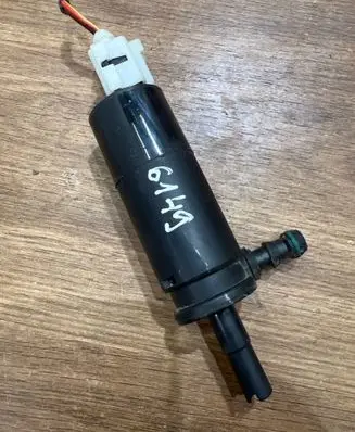 Mercedes-Benz CLS C218 X218 Headlight washer pump 2108691221