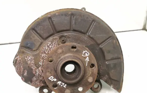 Volkswagen Touran I Front wheel hub spindle knuckle
