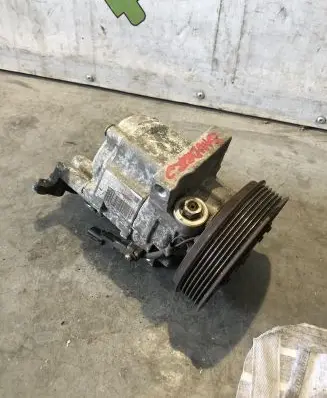 Dacia Sandero Air conditioning (A/C) compressor (pump) 926009154R