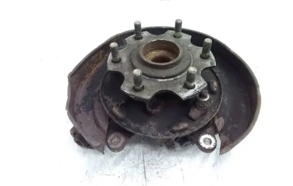 Rear wheel hub spindle/knuckle