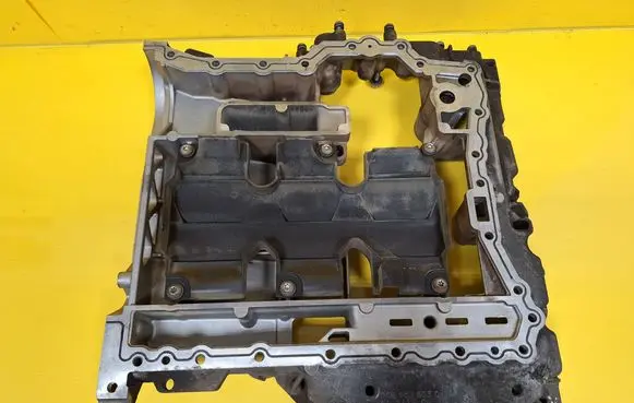 Audi A6 S6 C6 4F Oil sump 06E103603C 06E103629B