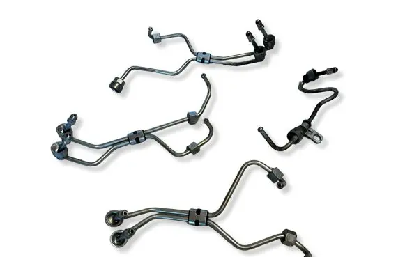 Volvo V40 Fuel injector supply line/pipe 