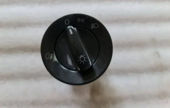 Volkswagen Golf IV Light switch 3B0941531B 04052002