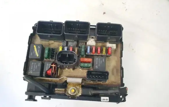 Citroen C4 I Fuse box set 96369380