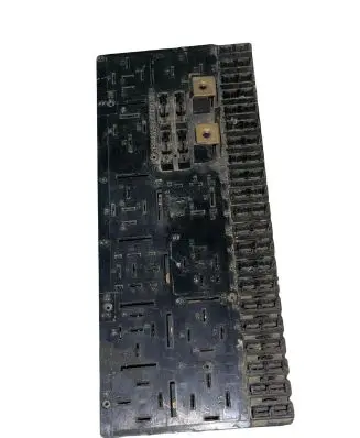 Volkswagen Jetta I Fuse module 443941822