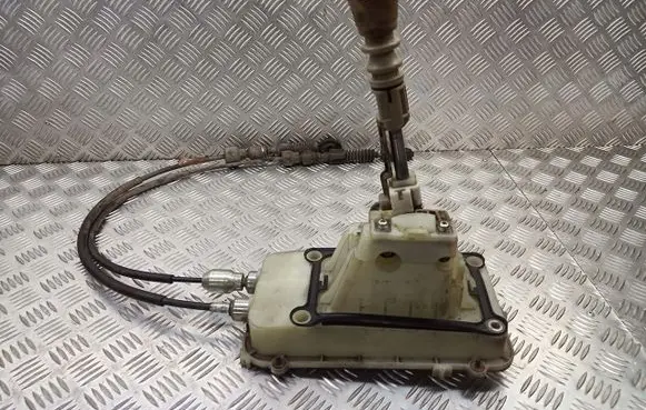 Nissan Tiida C11 Gear selector/shifter in gearbox 