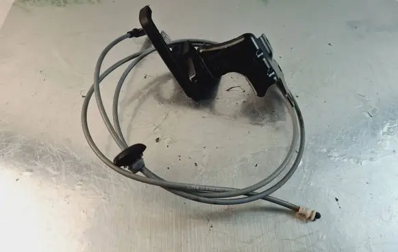 Mercedes-Benz Vito Viano W447 Engine bonnet (hood) release handle A4477510014 20W44004