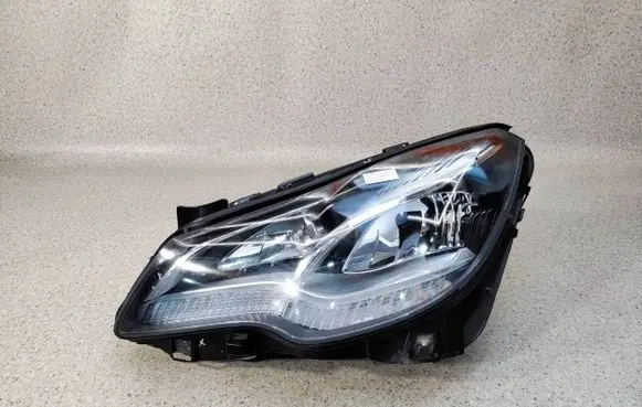 Mercedes-Benz E A207 Headlight/headlamp A2078200959