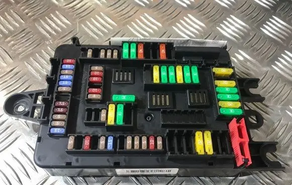 BMW X5 F15 Fuse module Bezpiecznik6