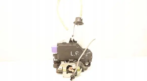 Audi A3 S3 8P Front door lock
