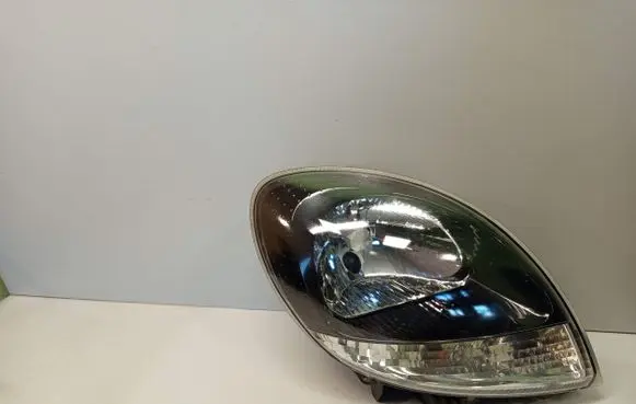 Renault Kangoo I Headlight/headlamp 8200444260