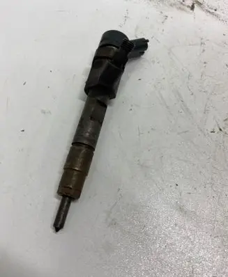 Renault Laguna II Fuel injector 7700111014
