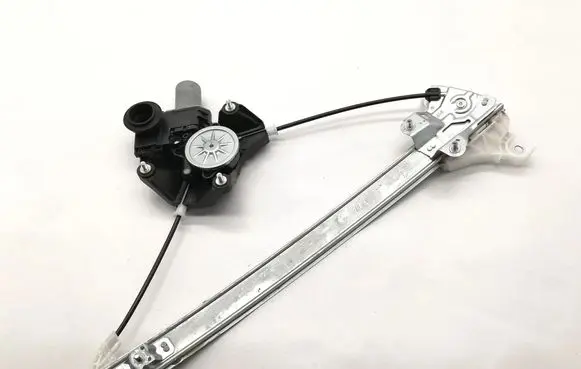 Toyota Yaris Cross Front door window regulator with motor 857100D540