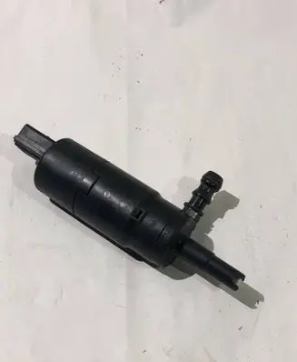 BMW 3 E46 Headlight washer pump 837743003 8377430 001004