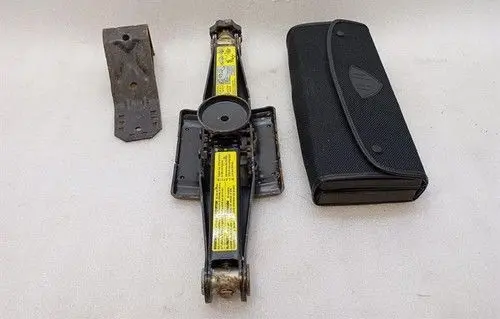 Maybach 57/62 Tool set A2405850001