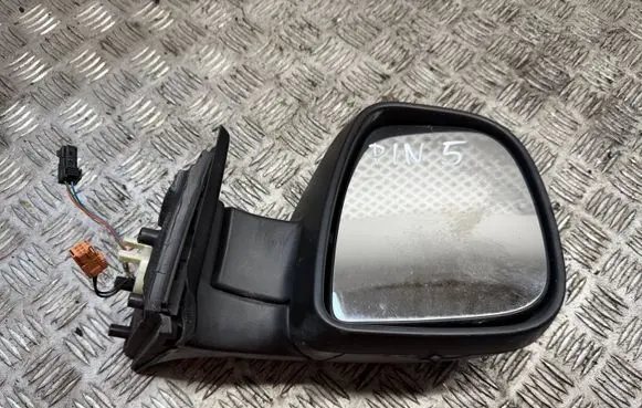 Peugeot Partner Front door electric wing mirror 