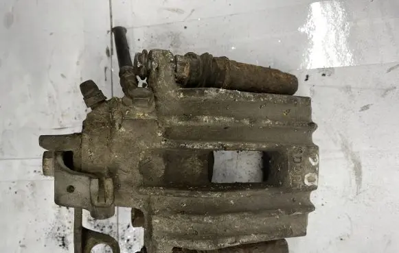 Skoda Octavia Mk1 (1U) Rear brake caliper